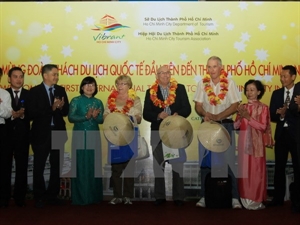 Over 1,000 foreign guests arrive in HCM city